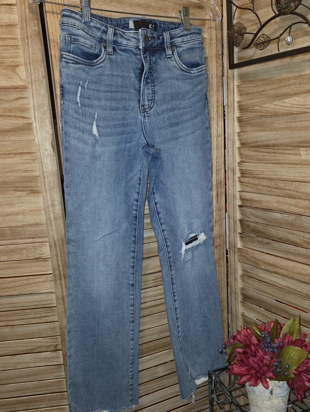 Kut From The Kloth 0 Distressed Ankle Jeans